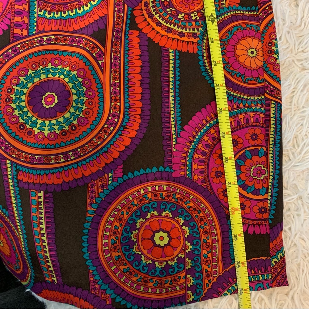 SOLD ❤️ Trina Turk Medallion Mandala 100% Silk 3/4 Length Long Sleeve Dress Sz 8 - Picture 16 of 16